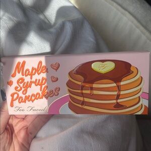 EYESHADOW Too Faced Maple Syrup Pancakes Party Set - Pink and Brown